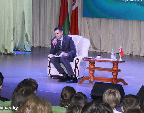 Игорь Генец