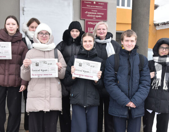 члены кружка юных журналистов Ивье