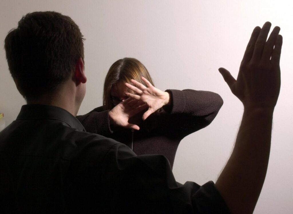 домашнее насилие