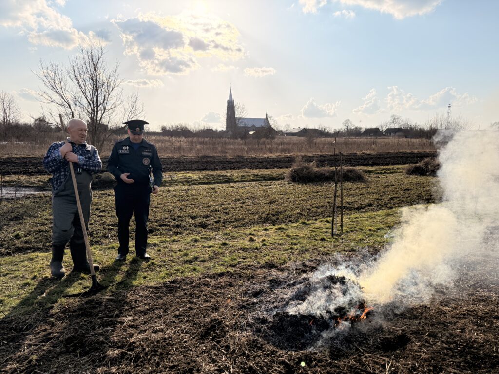рейд МЧС по палам травы