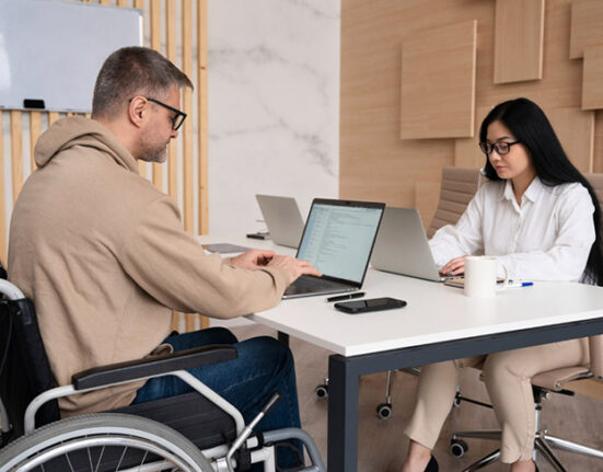 работающие инвалиды