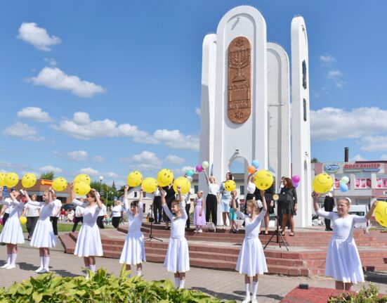 памятный знак четырем конфессиями в г.Ивье