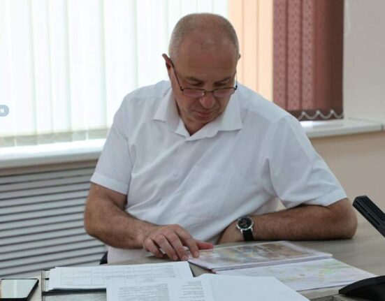 Юрий Караев