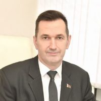 Игорь Генец